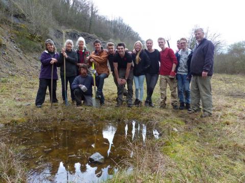 Chantier de bénévoles autour des mares à sonneurs